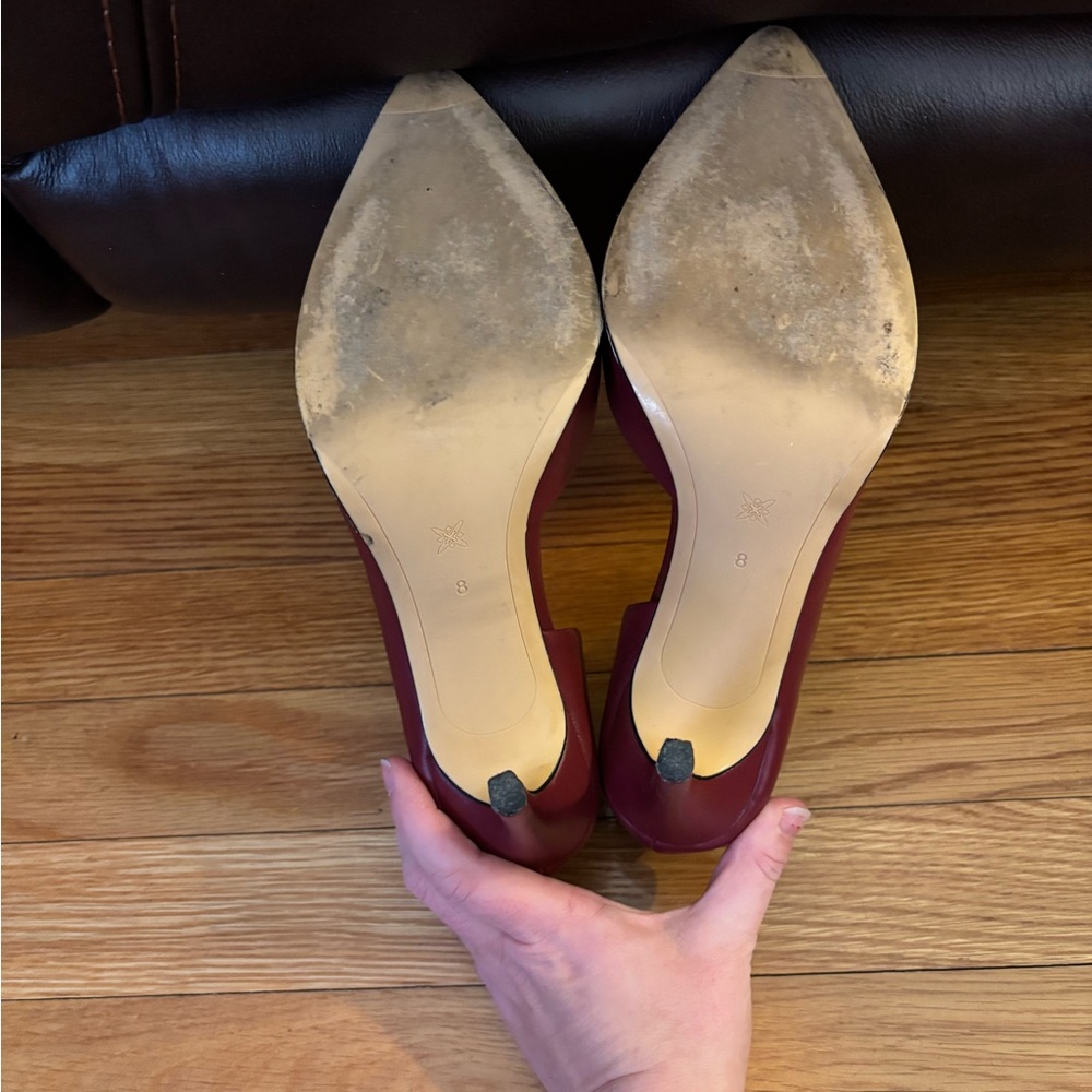 BCBGenerations Heels Size 8 - Picture 3 of 3